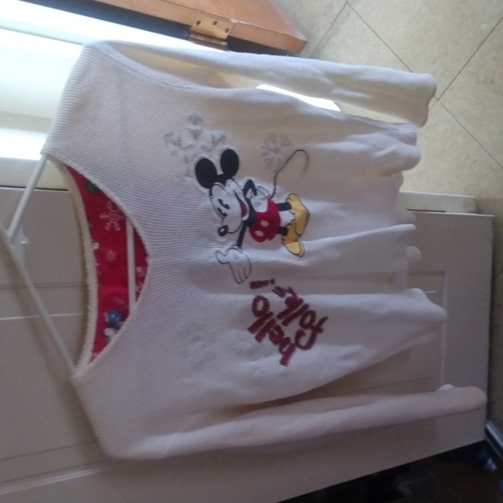 Small Micky mouse shirt